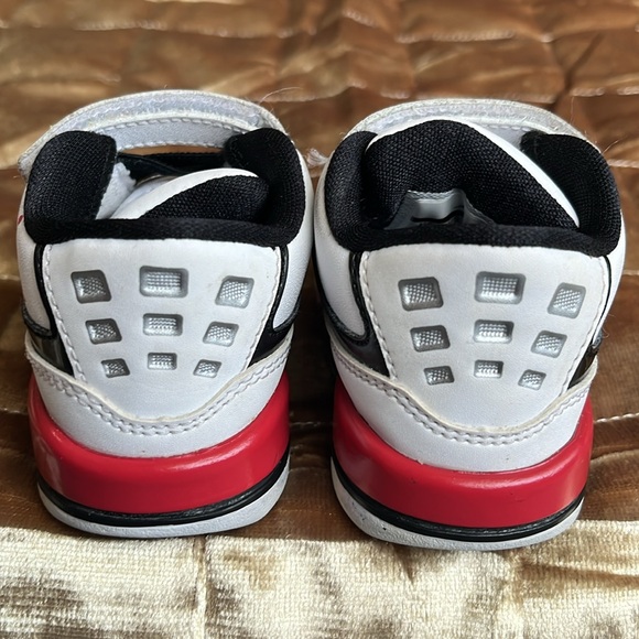 Nike Air Jordan Flight 23 - Picture 3 of 8